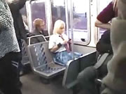俄國女學生在公車被日本痴漢非禮性侵 2